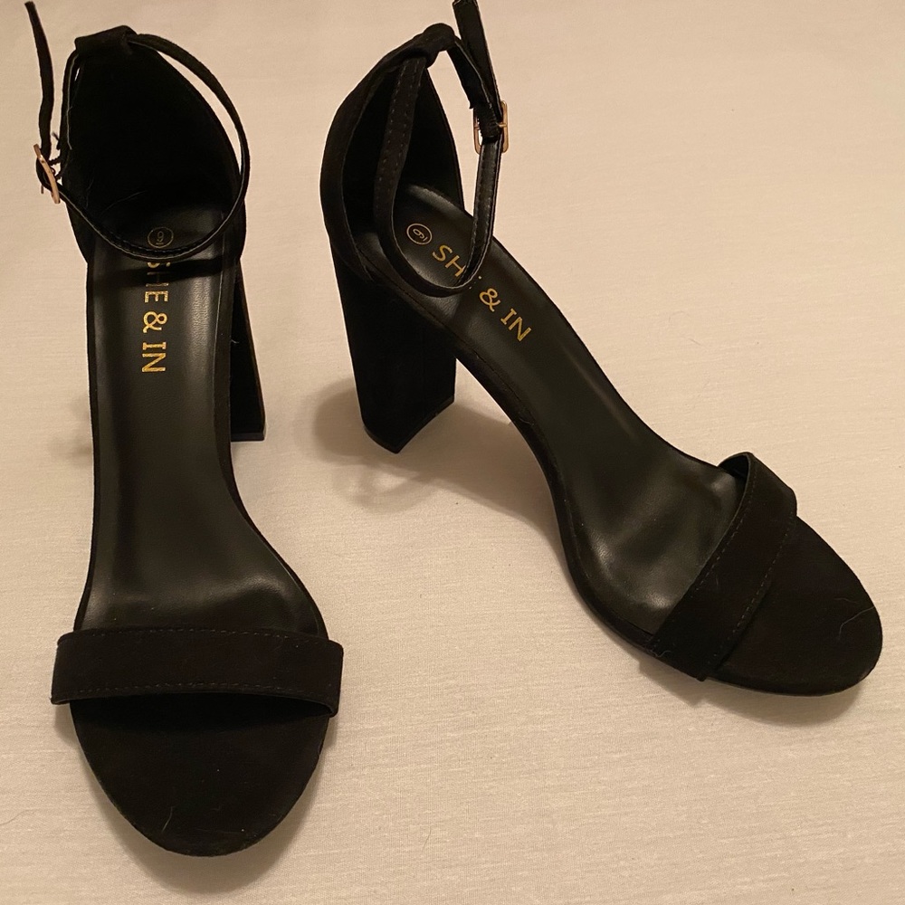 Shein black pumps